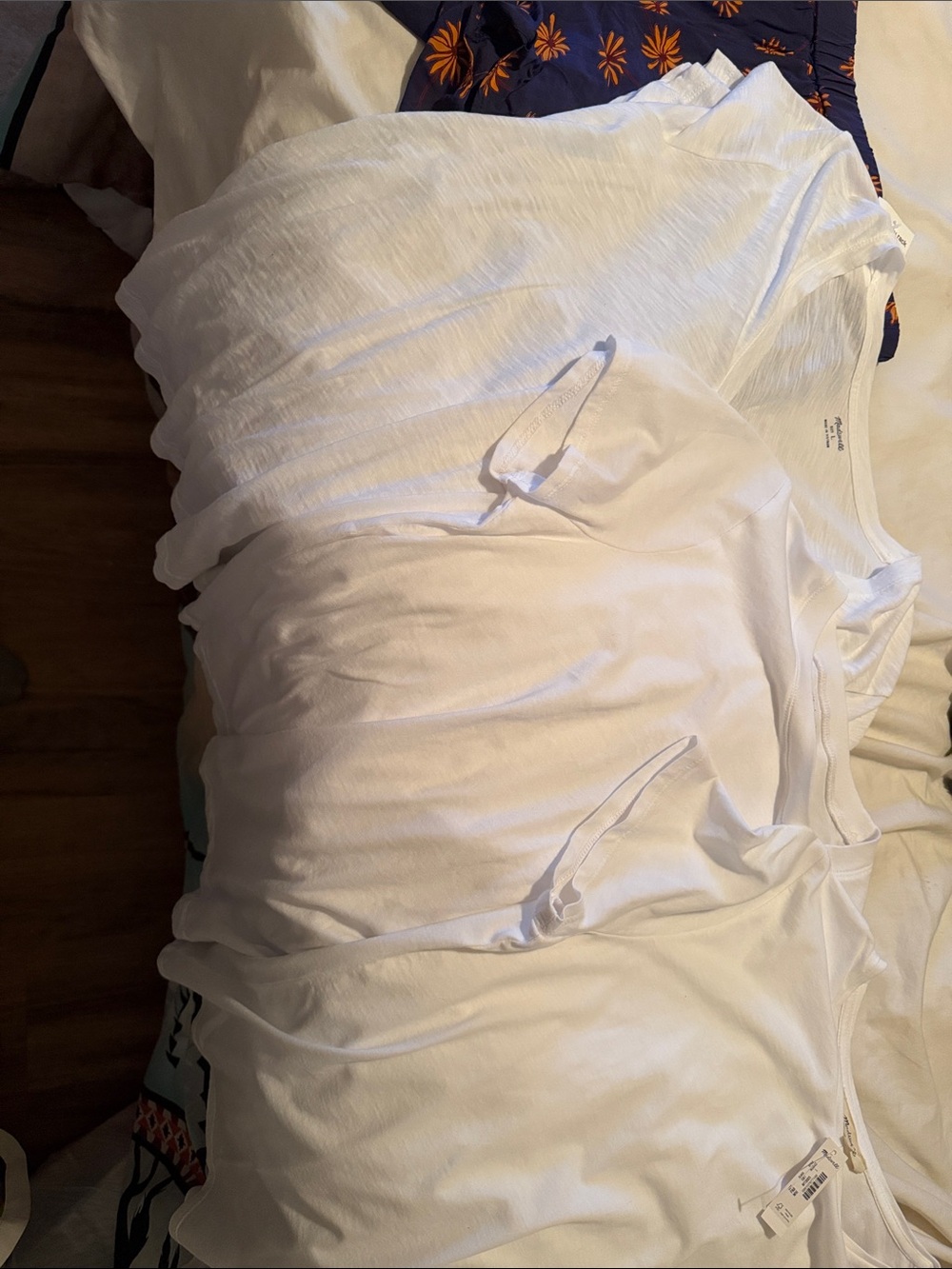 Madewell White Short Sleeve Tees (3). Size M and L. Madewell shorts size M.